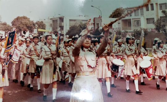 Colegio Peruano Chino Diez de Octubre - Vitrina de Fotos