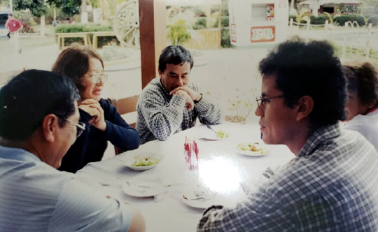 Colegio Peruano Chino Diez de Octubre - Vitrina de Fotos
